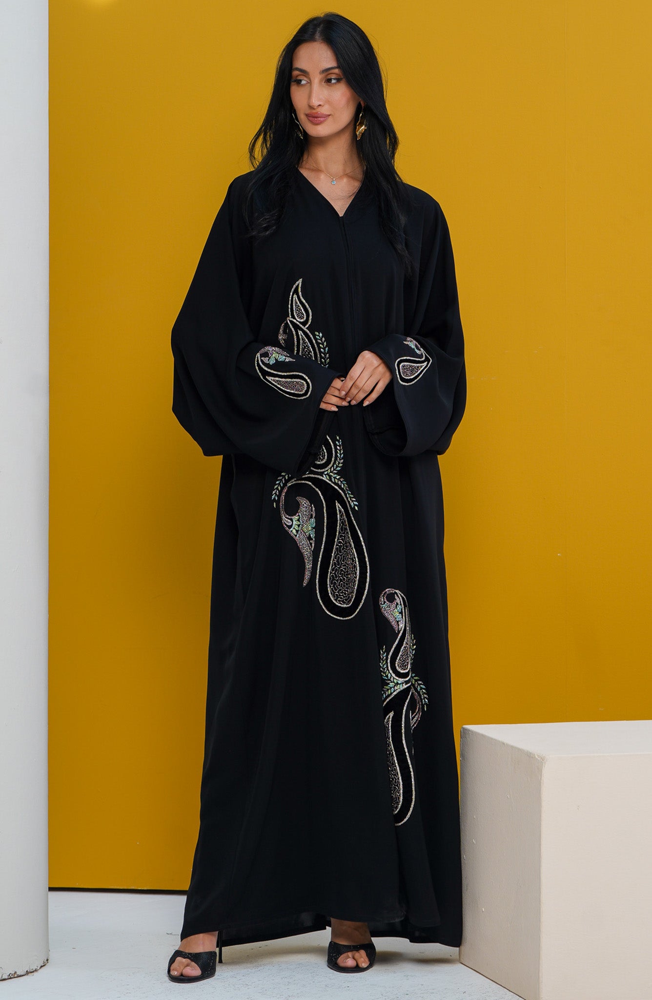 Shomoukh Abaya SS49809-28 - Black